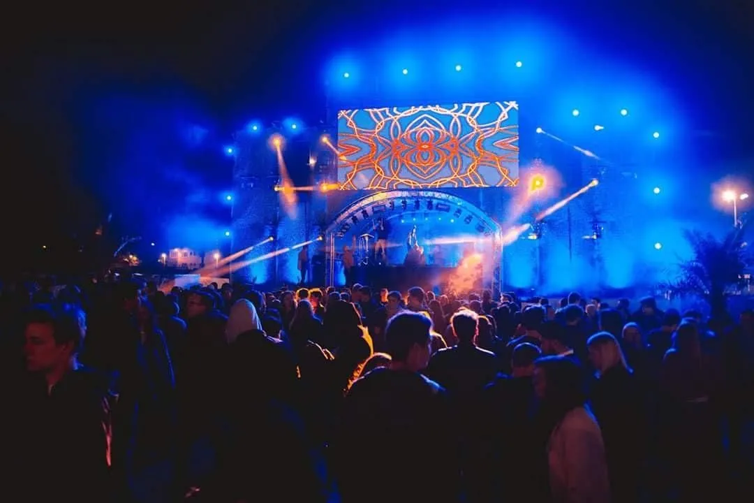 Sinksen Festival op Sand Tropez Kortrijk